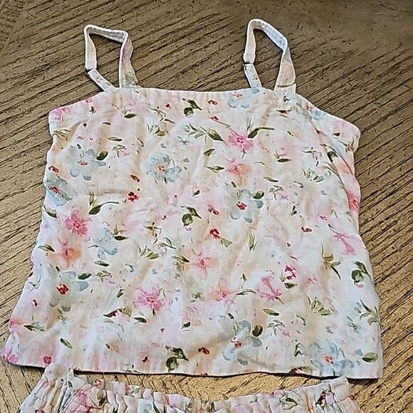 Floral top and short set size 11/12 Abercombie Kids - Picture 2 of 7